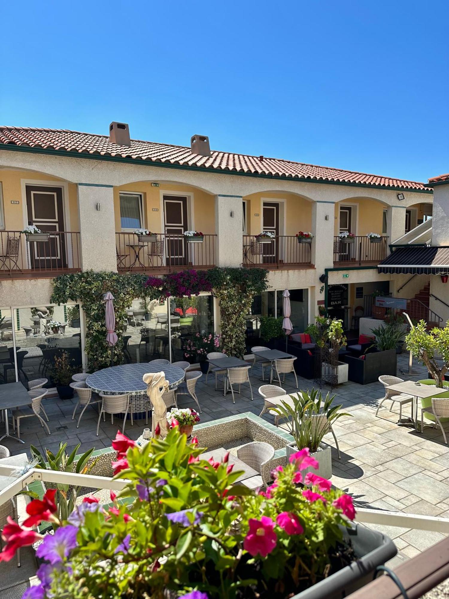 Logis Hotel Les II Mas - Perpignan Sud Cabestany Exterior foto